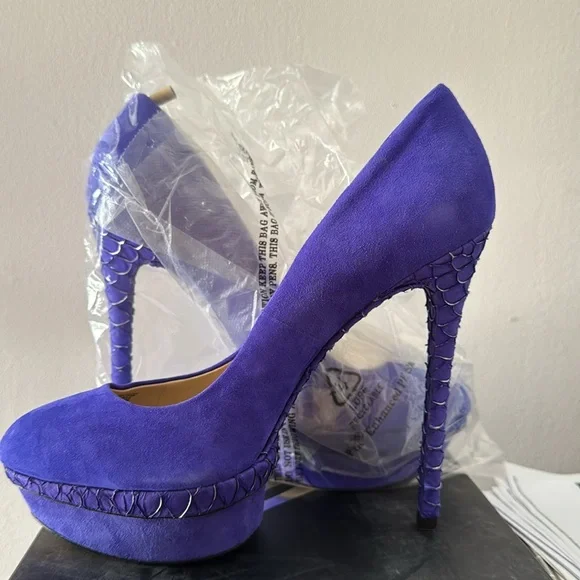 Brian Atwood suede pumps with platform - Picture 4 of 4